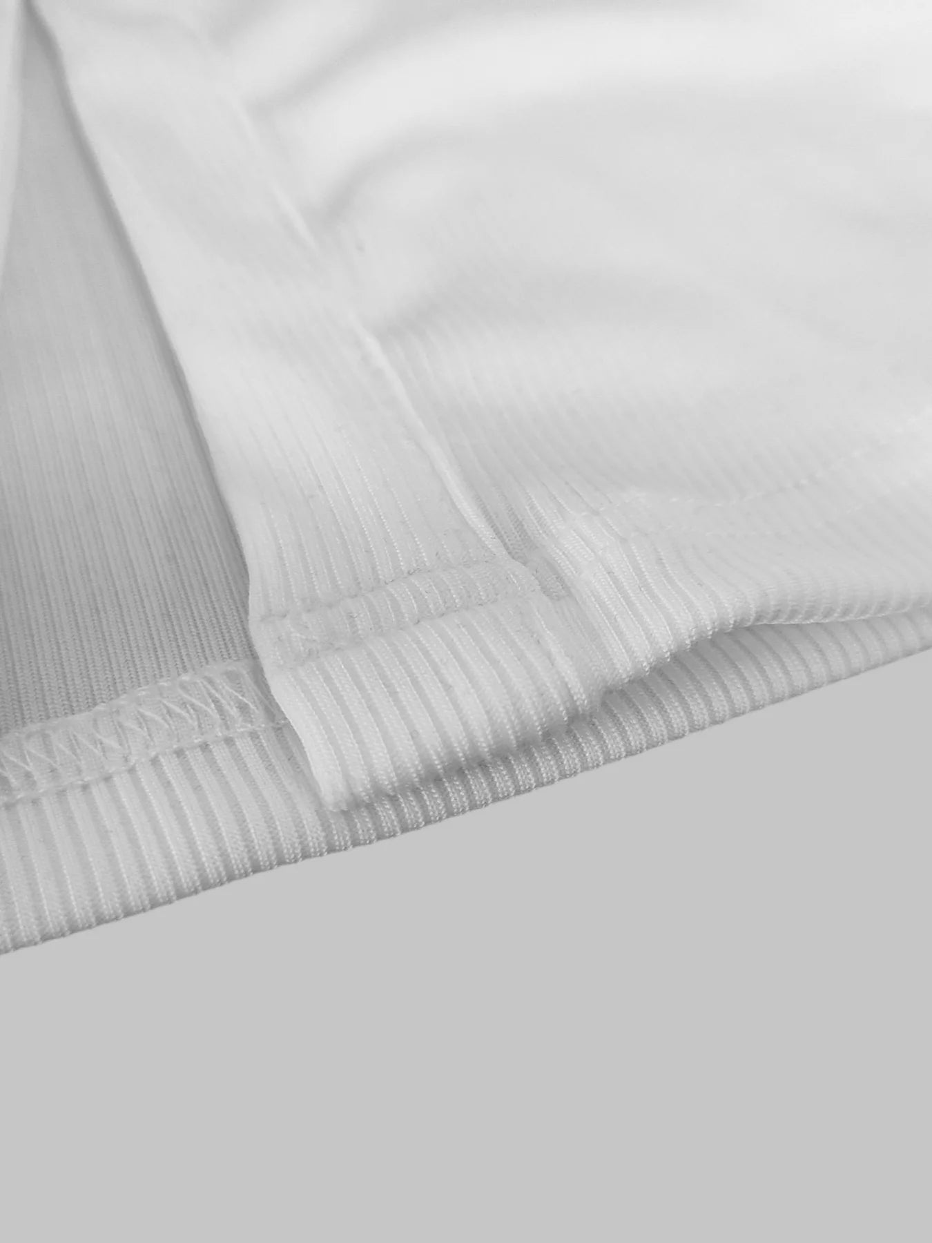 Elegant women's vest, a minority design with half buttons, very suitable for going out for leisure and commuting